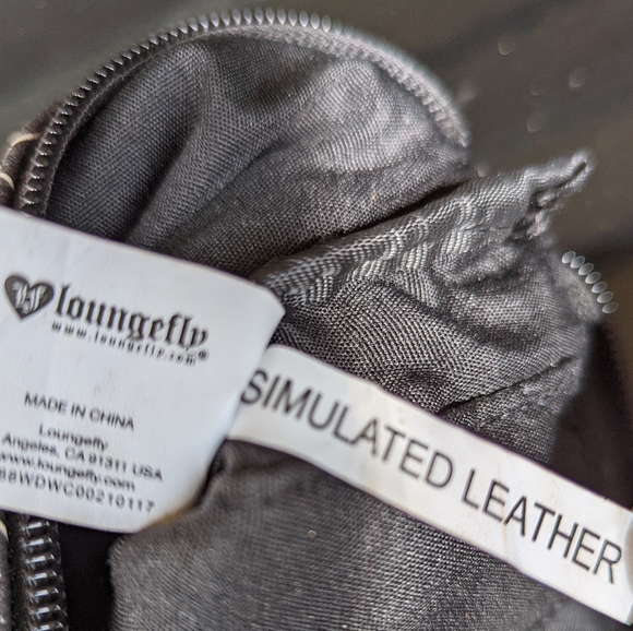 HOST PICK * Disney Ariel Loungefly Wristlet - Picture 3 of 3